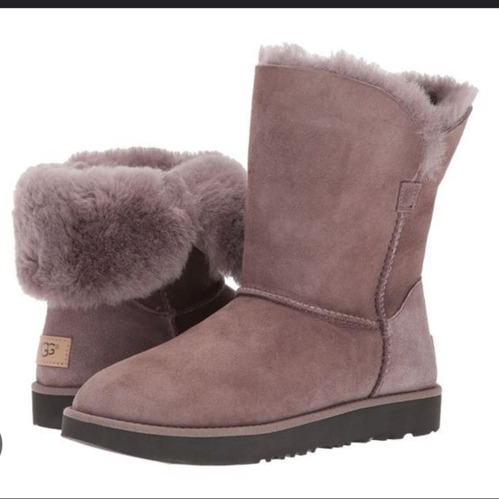 UGG Classic Cuff Short Women’s boot, 6.5M, Stormy Grey